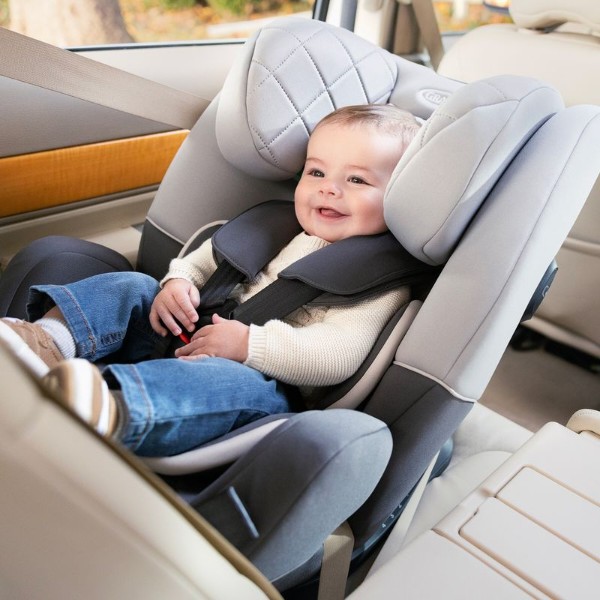 Фото - Автокрісло Graco Slimfit Black (GC2117ABMDN000)